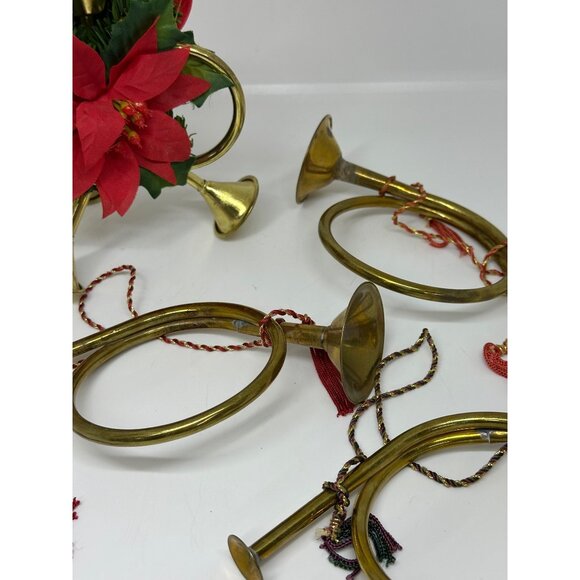 VTG Brass Trumpet Horns Christmas Decor Set 4 Gold Tone Poinsettia Wreath 4"x7" - Picture 3 of 8
